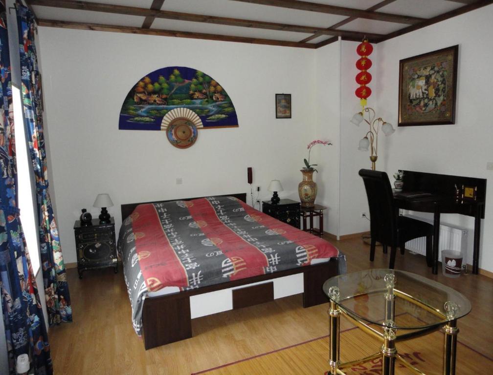 B&B Mirage Frecourt Phòng bức ảnh