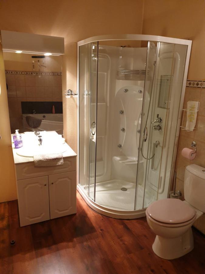 B&B Mirage Frecourt Ngoại thất bức ảnh